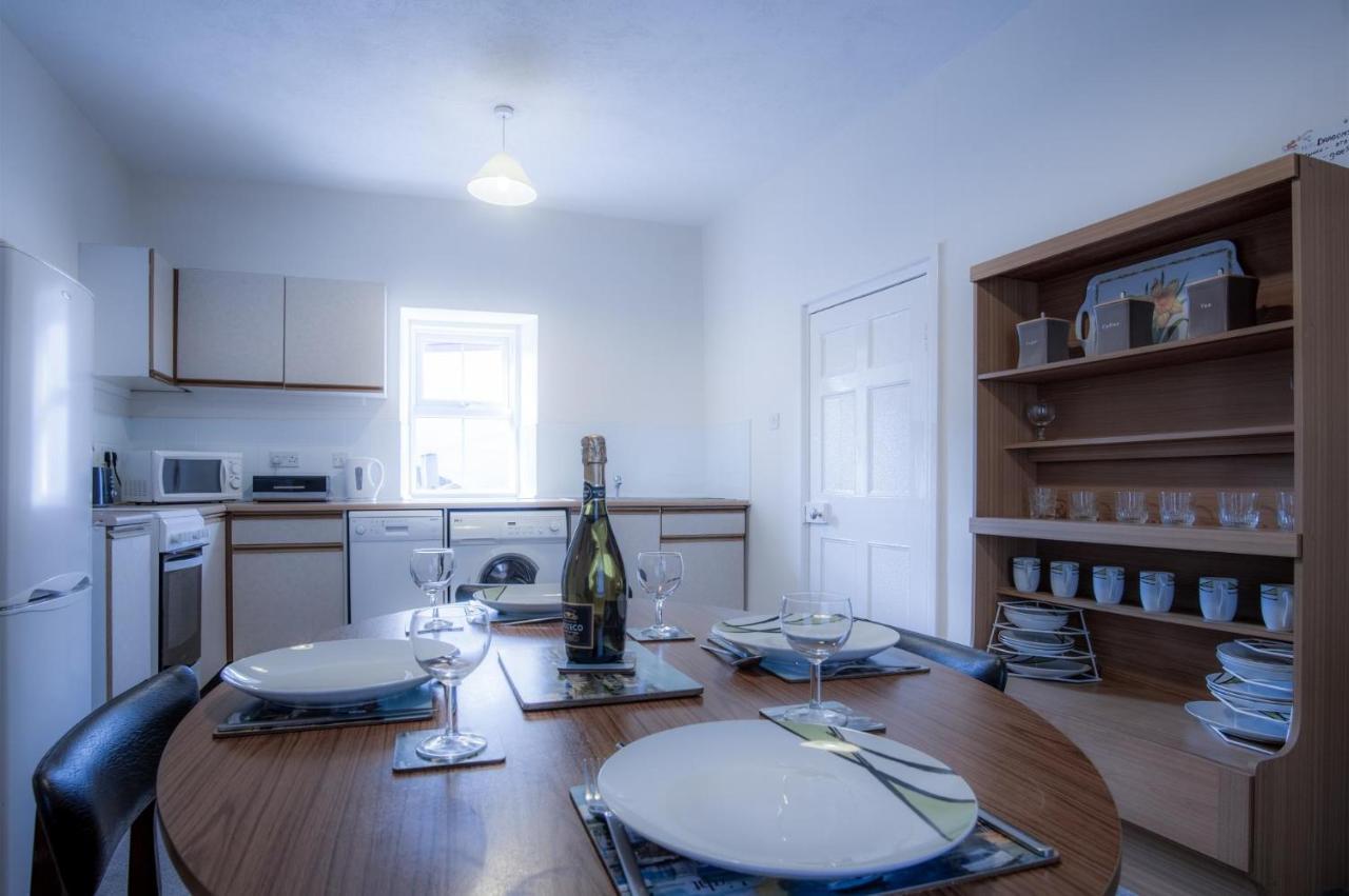 Apartment Dragons Den - 2 Bedroom - *