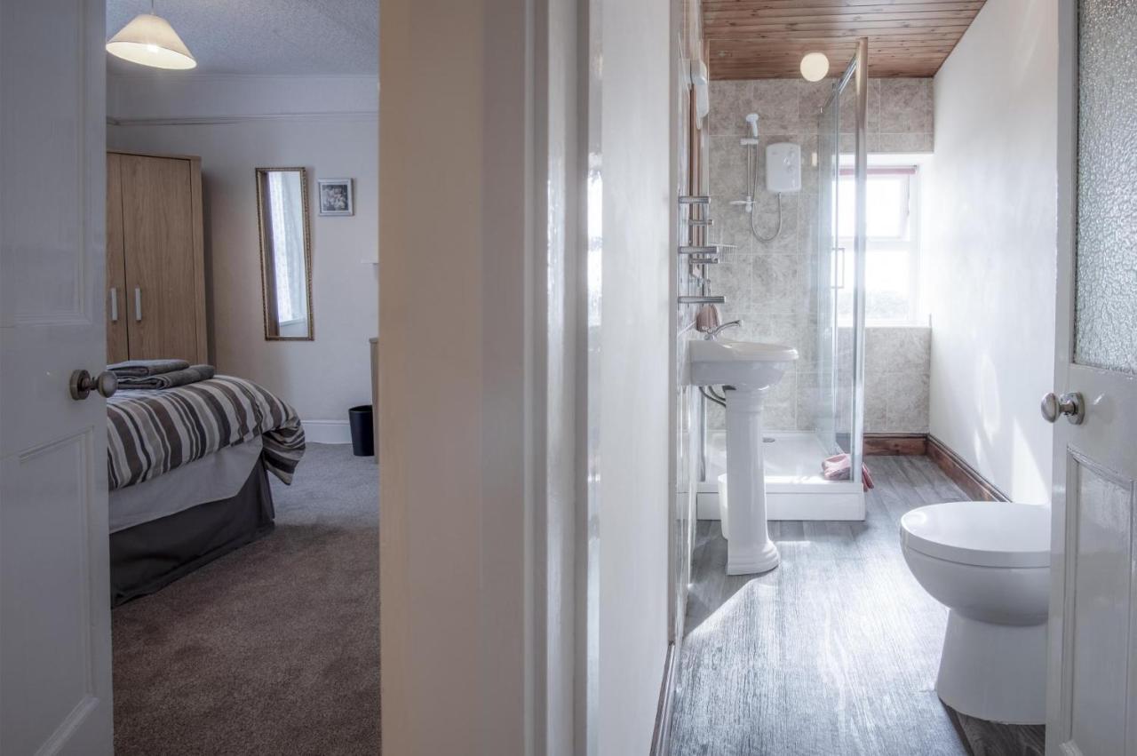 Dragons Den - 2 Bedroom - Apartment *