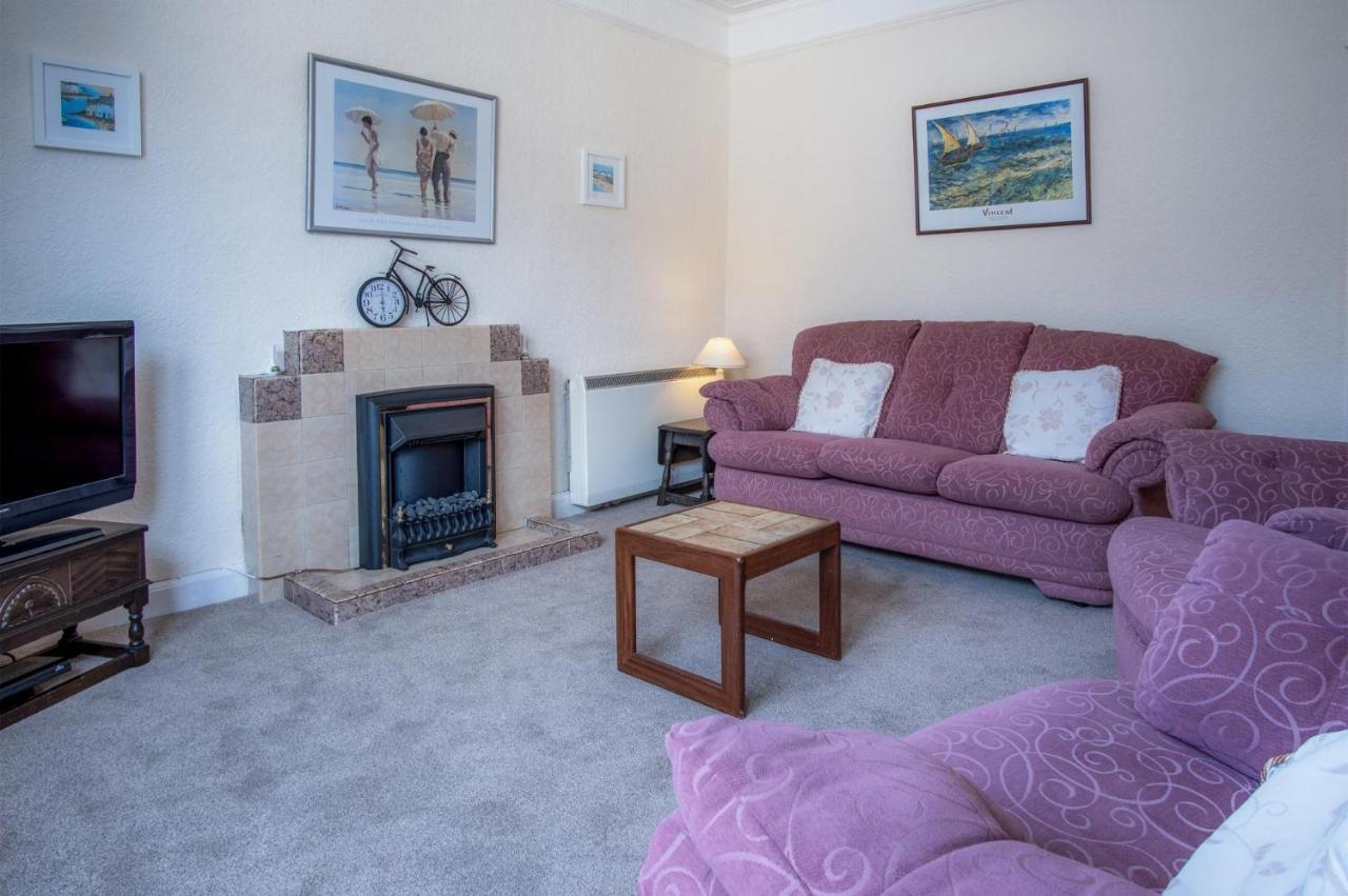 Dragons Den - 2 Bedroom - *
