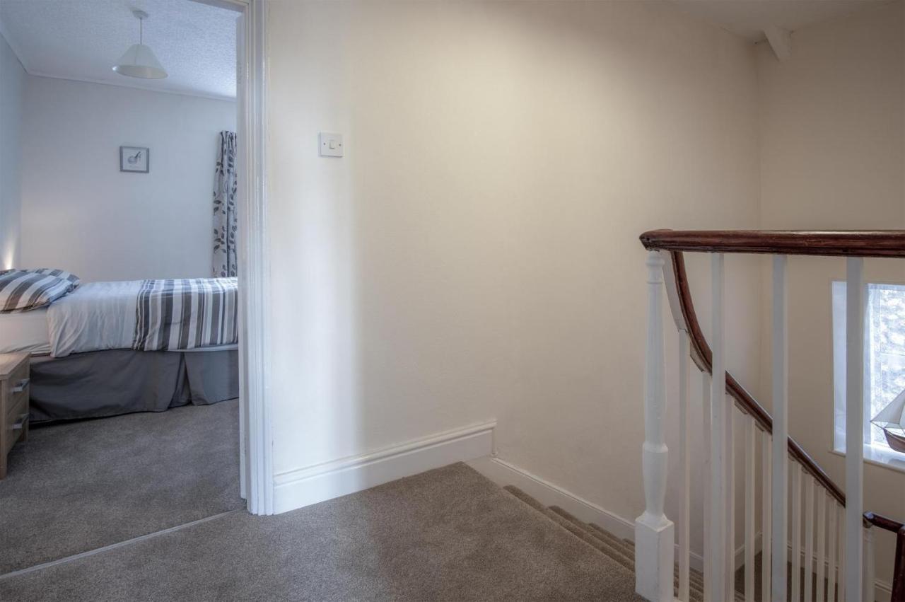 Dragons Den - 2 Bedroom - Apartment *