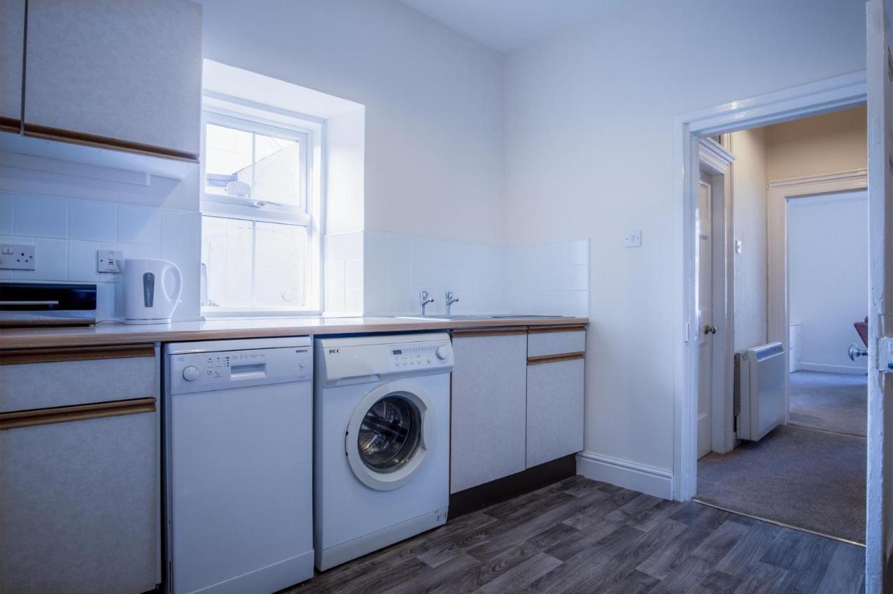 Dragons Den - 2 Bedroom - Apartment *