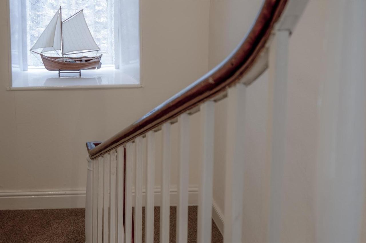 Dragons Den - 2 Bedroom - * Tenby